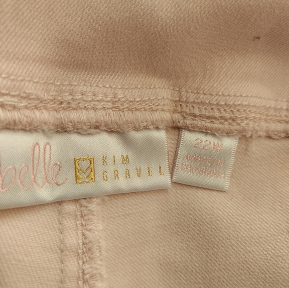 Belle By Kim Gravel Size 22W NWOT Women's Light Pink Denim Shorts - Picture 4 of 4